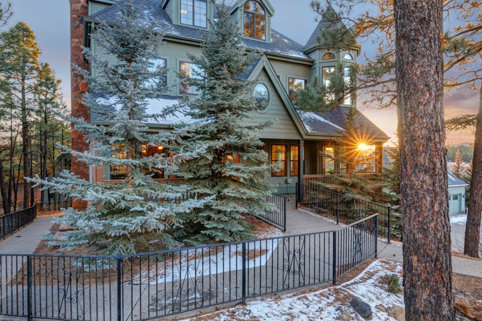 Century 21 Flagstaff Realty Bella Vue' Estate